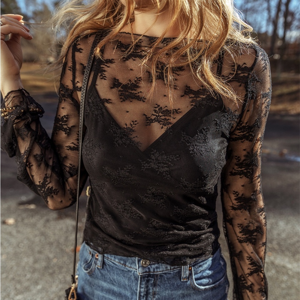 B204 Black Lace Mesh Crochet Splicing Slim Fit Long Sleeve Blouse